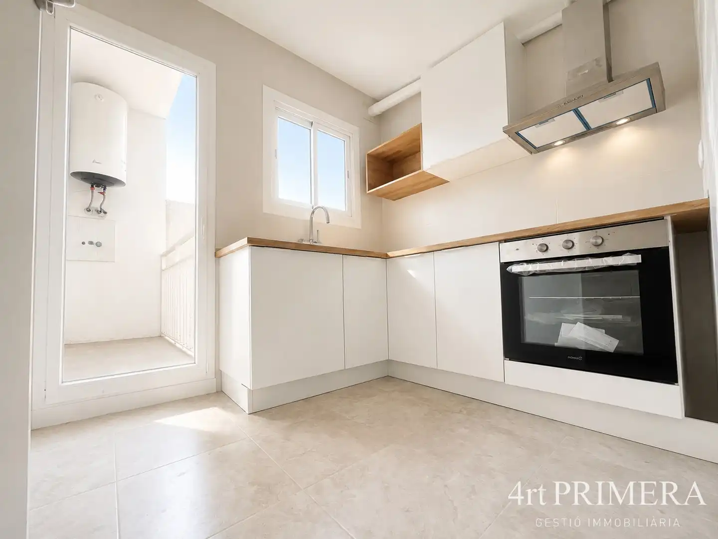 Cocina de Piso en venta en Granollers con Parquet y Balcón