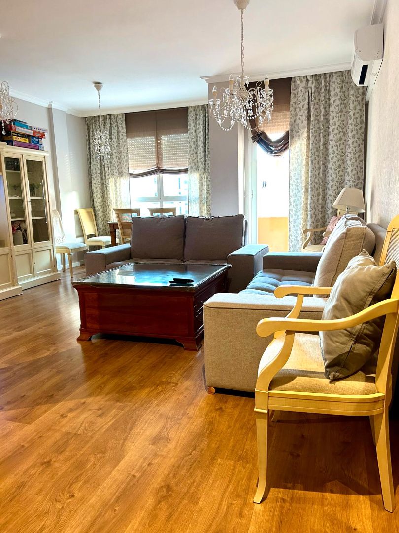 Living room of Flat for sale in  Albacete Capital  with Air Conditioner, Heating and Furnished