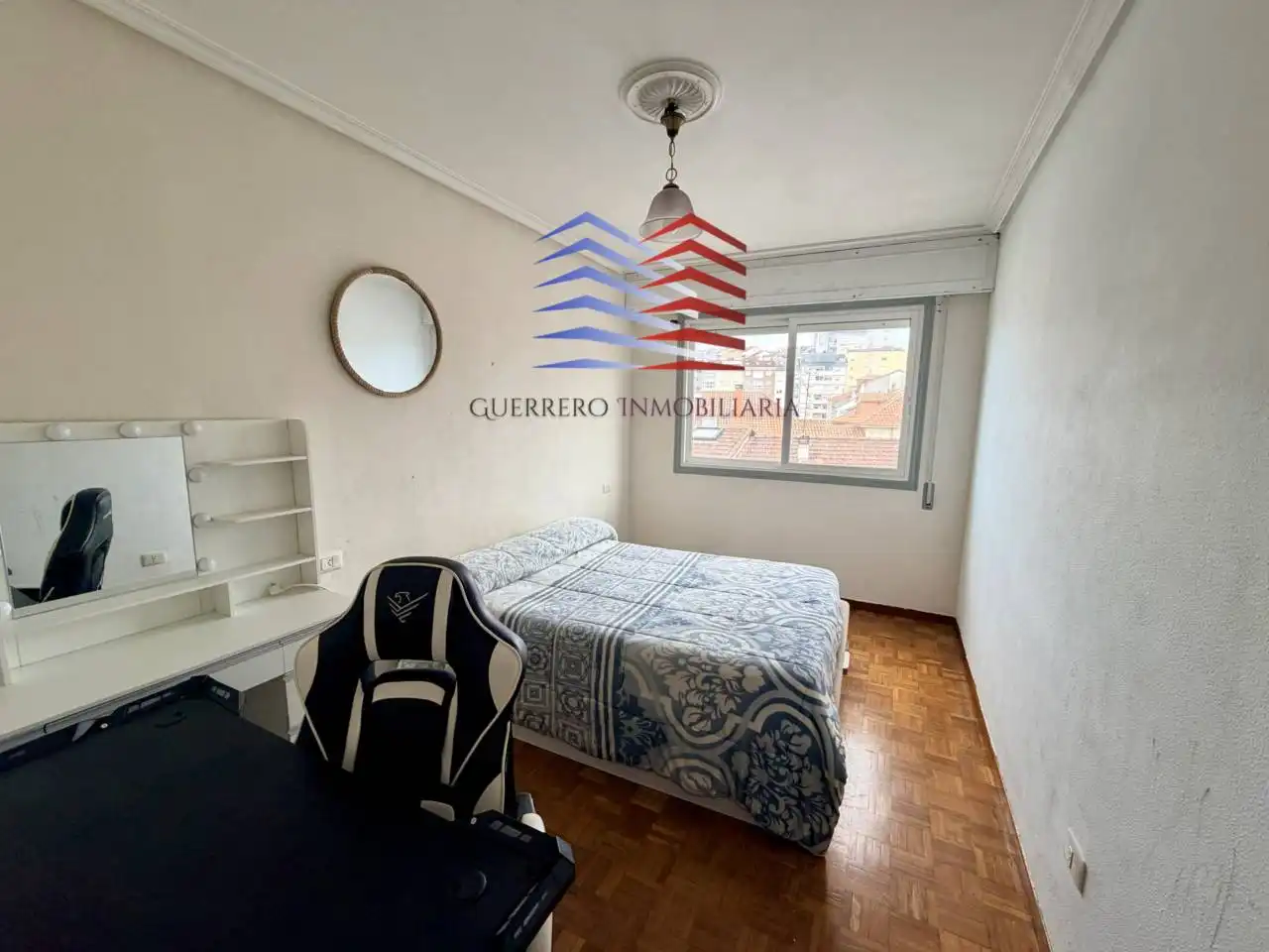 Bedroom of Flat for rent in Couto