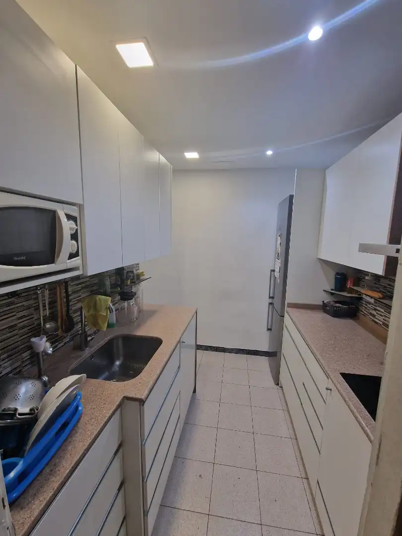 Cocina de Piso en venta en Barcelona con Jardín privado
