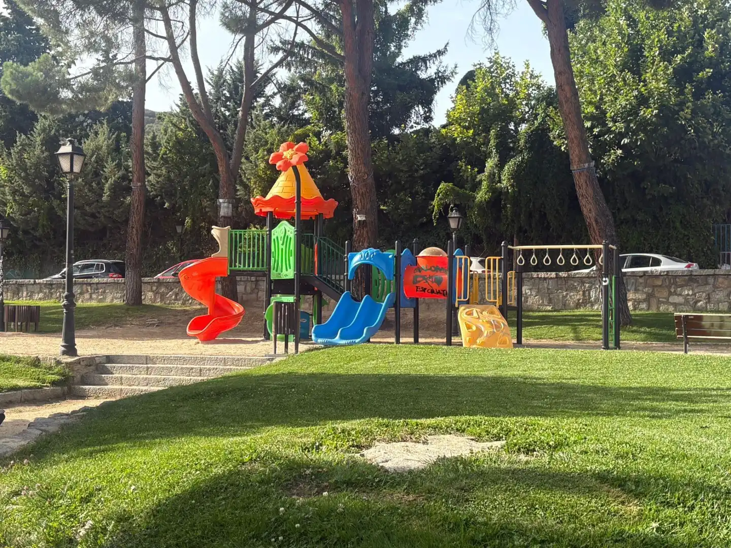 Garden of Commercial properties for sale in Collado Mediano