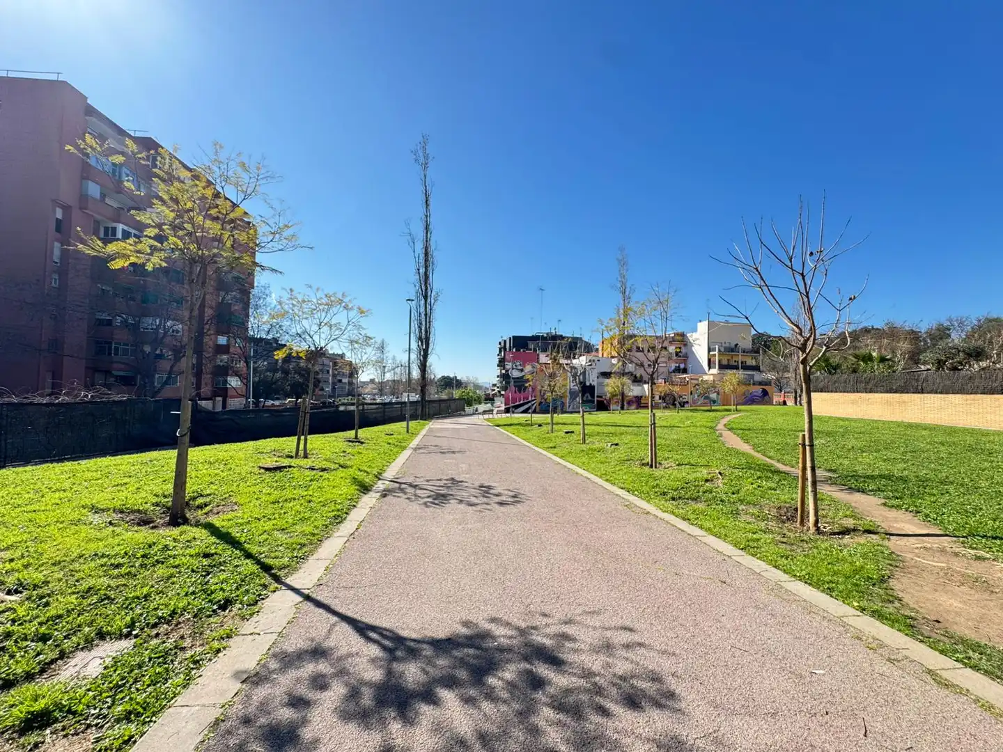 Exterior view of Flat for sale in Canovelles  with Air Conditioner and Oven