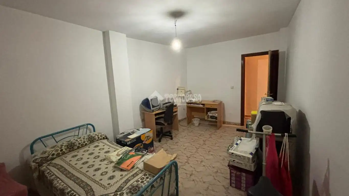 Piso en venta en Jaén con Balcón