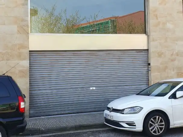 Parking de Local en venta en Santander con Parquet, Amueblado y Alarma