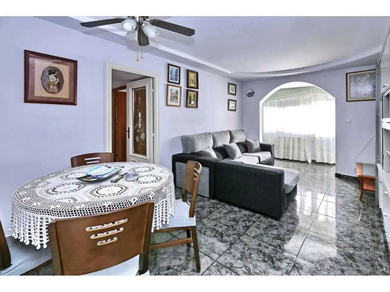 Sala de estar de Piso en venta en Barcelona con Calefacción y Amueblado