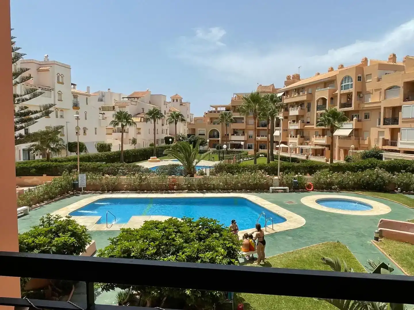 Vista exterior de Pis de lloguer en Roquetas de Mar ciudad