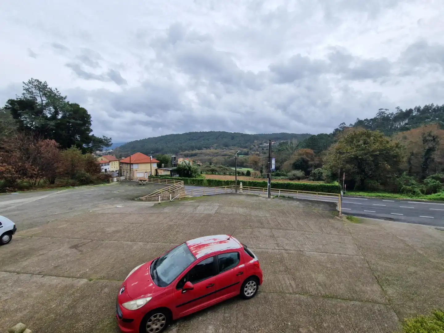 Parkplatz von Gebäude zur Miete in Outes