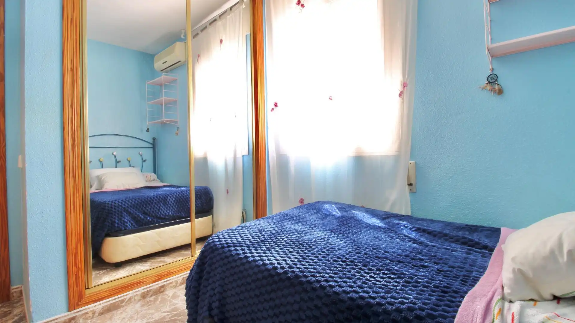 Habitación de Casa adosada en venta en Roquetas de Mar con Aire acondicionado, Terraza y Trastero