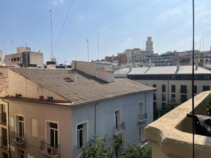 Exterior view of Flat for sale in  Valencia Capital  with Balcony