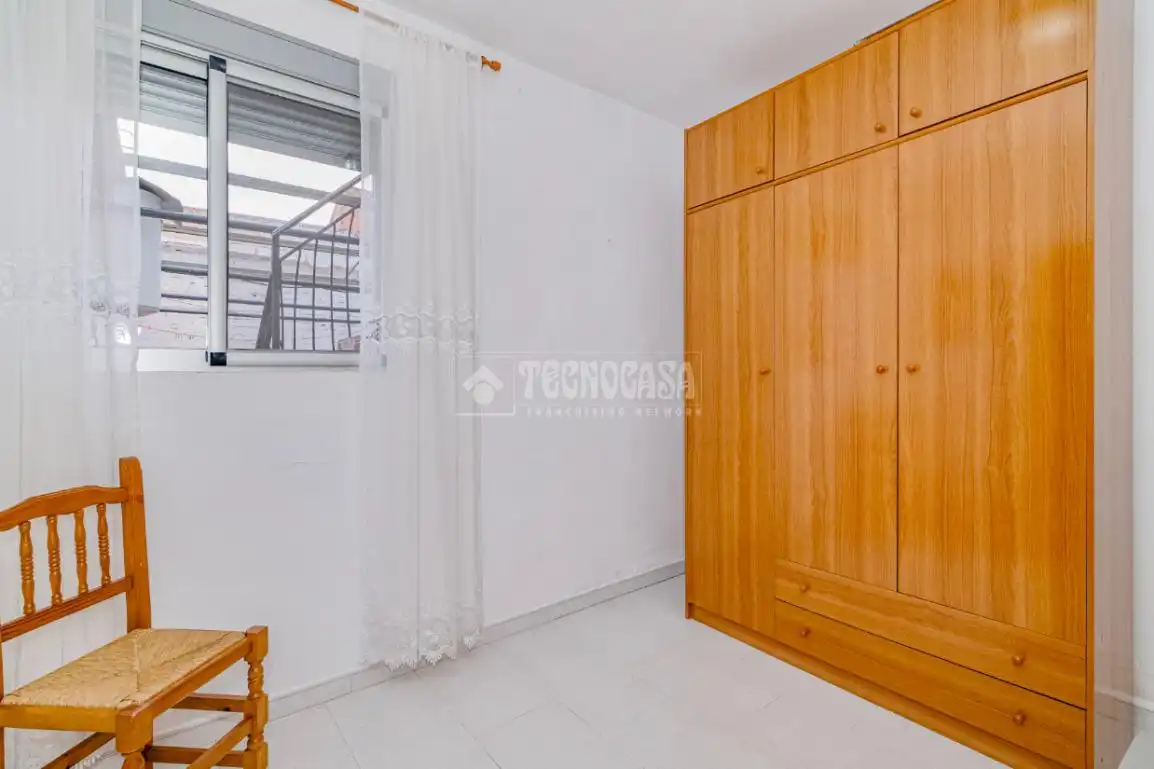 Habitación de Casa adosada en venta en Alhendín
