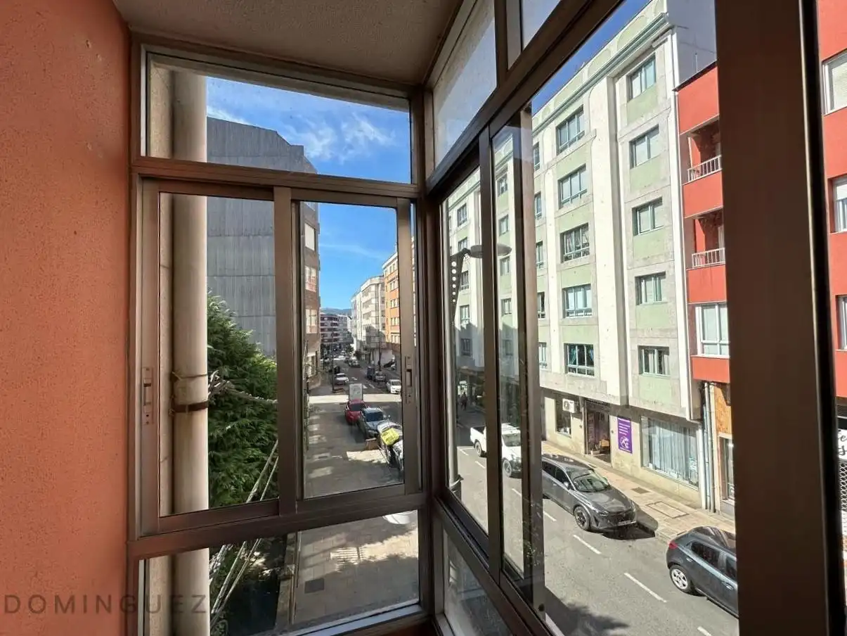 Vista exterior de Pis en venda en Marín amb Calefacció i Traster
