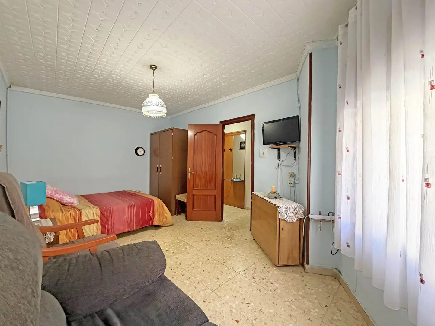 Habitación de Casa adosada en venta en Sabadell con Calefacción y Terraza