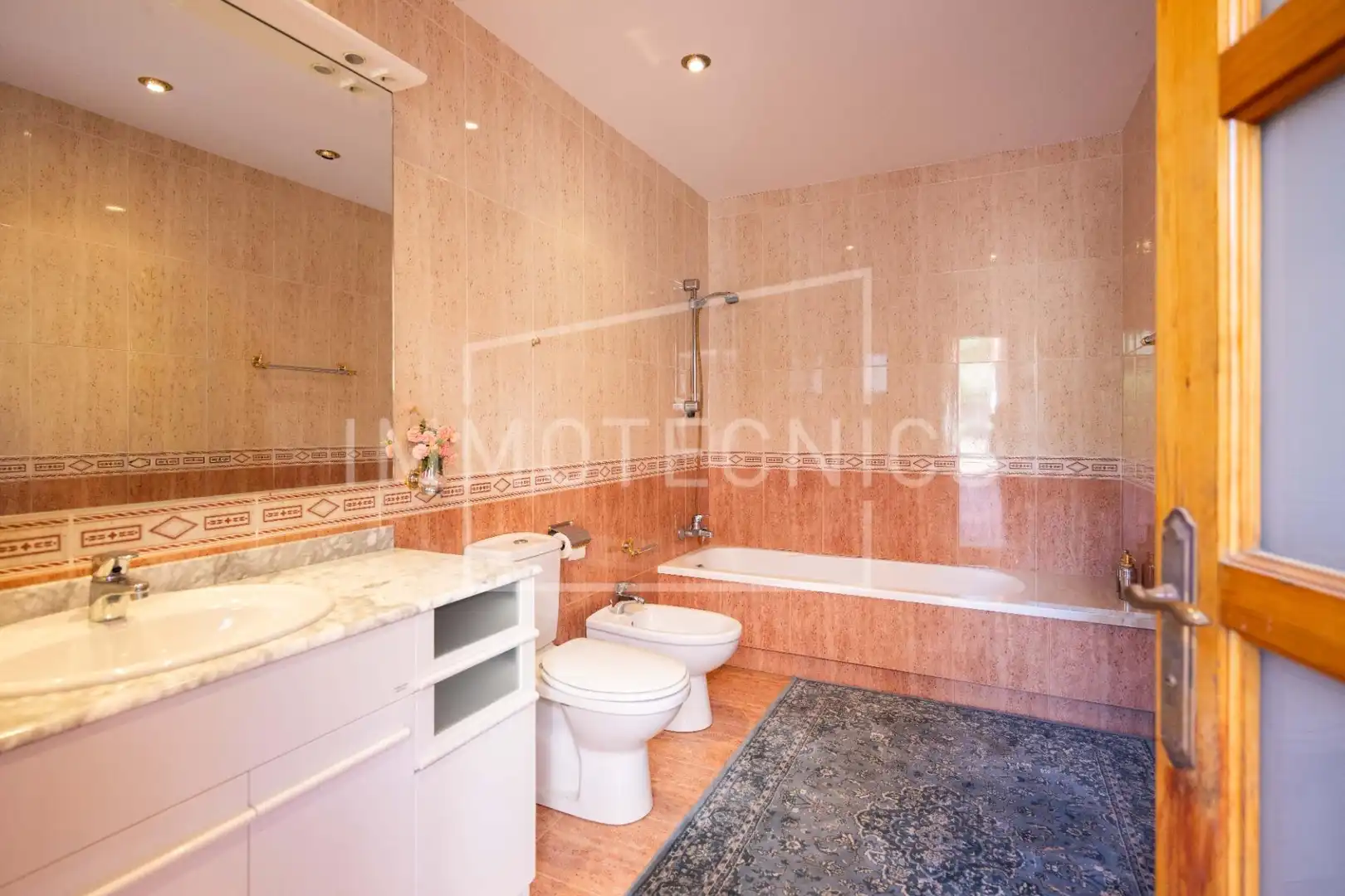 Bathroom of Houses for sale in Arenys de Munt  with Air Conditioner, Heating and Private garden
