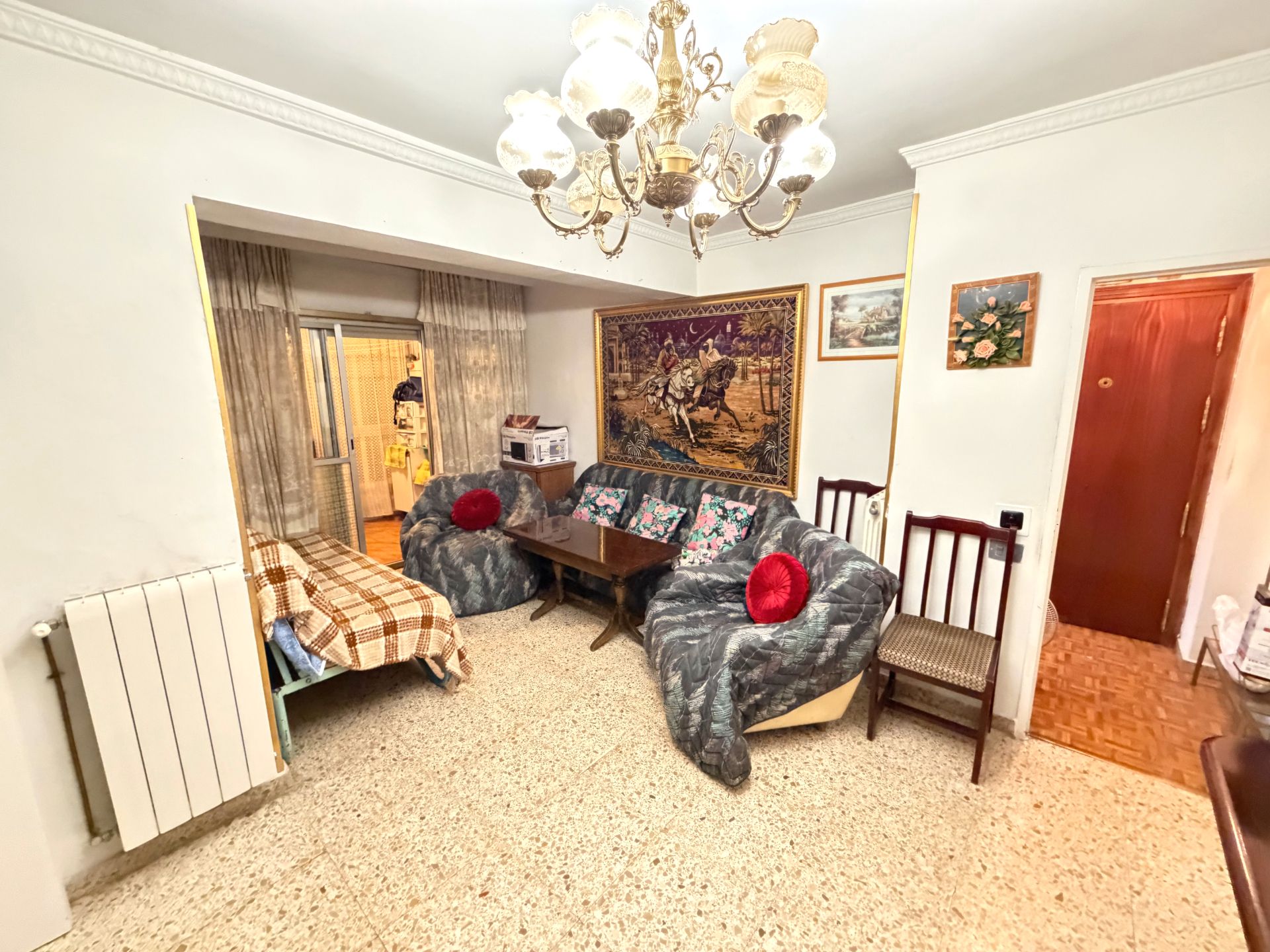 Living room of Flat for sale in  Madrid Capital