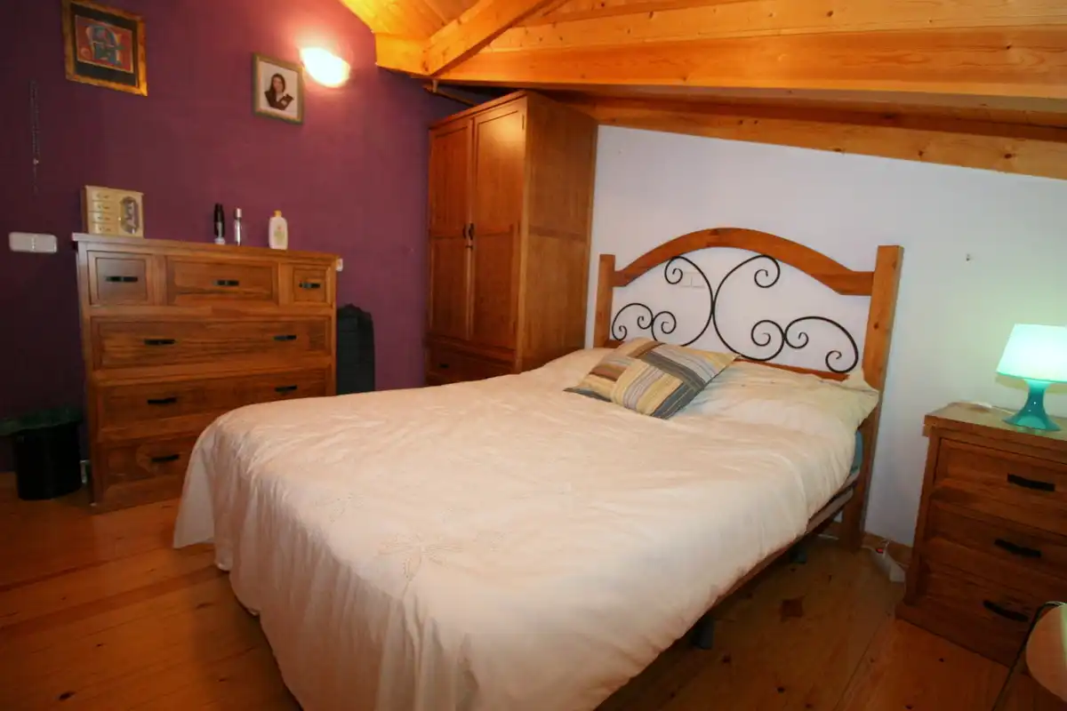 Habitación de Casa o chalet en venta en Arenas de San Pedro con Calefacción, Parquet y Amueblado
