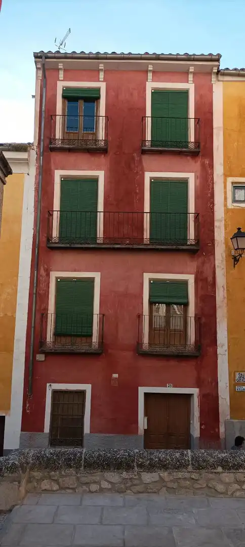 Vista exterior de Casa o xalet en venda en Cuenca amb Calefacció i Balcó