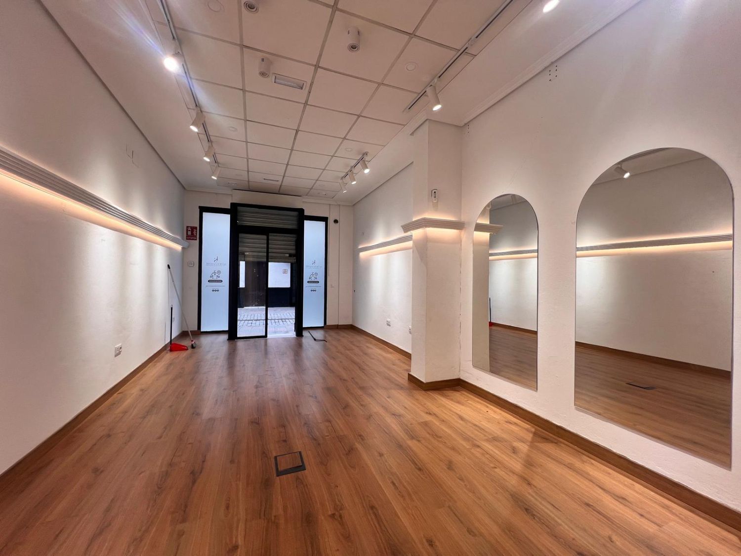 Premises for rent in Los Palacios y Villafranca