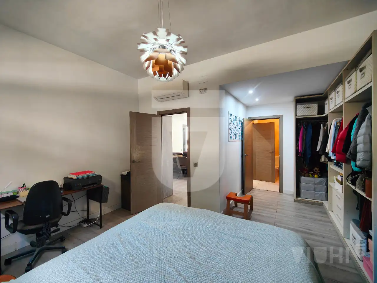 Habitación de Casa o chalet en venta en Tiana con Aire acondicionado, Calefacción y Jardín privado