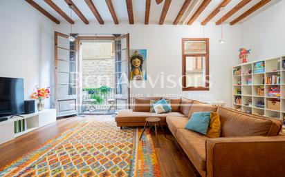 Living room of Flat for sale in  Barcelona Capital  with Air Conditioner, Heating and Balcony