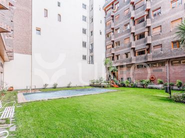 Mini appartamento con piscina in affitto a Calle de Villanueva