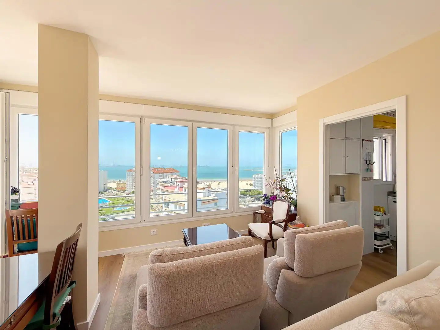 Wohnzimmer von Wohnungen zum Verkauf in El Puerto de Santa María mit Klimaanlage, Privatgarten und Alarm