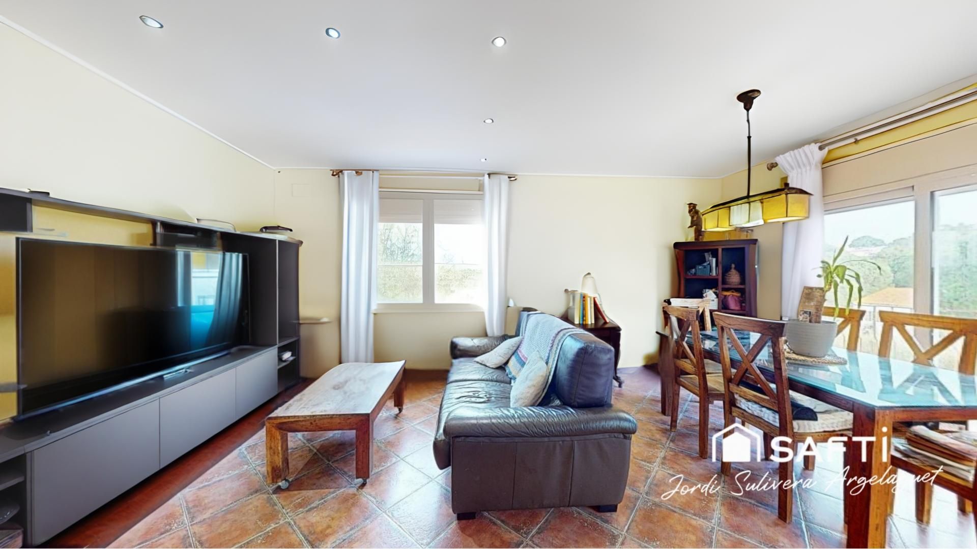 Living room of House or chalet for sale in L'Escala  with Air Conditioner, Heating and Terrace