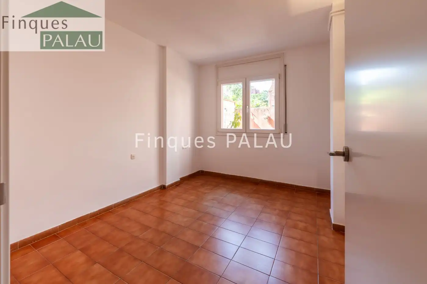 Bedroom of Flat for rent in Sant Just Desvern  with Air Conditioner and Heating