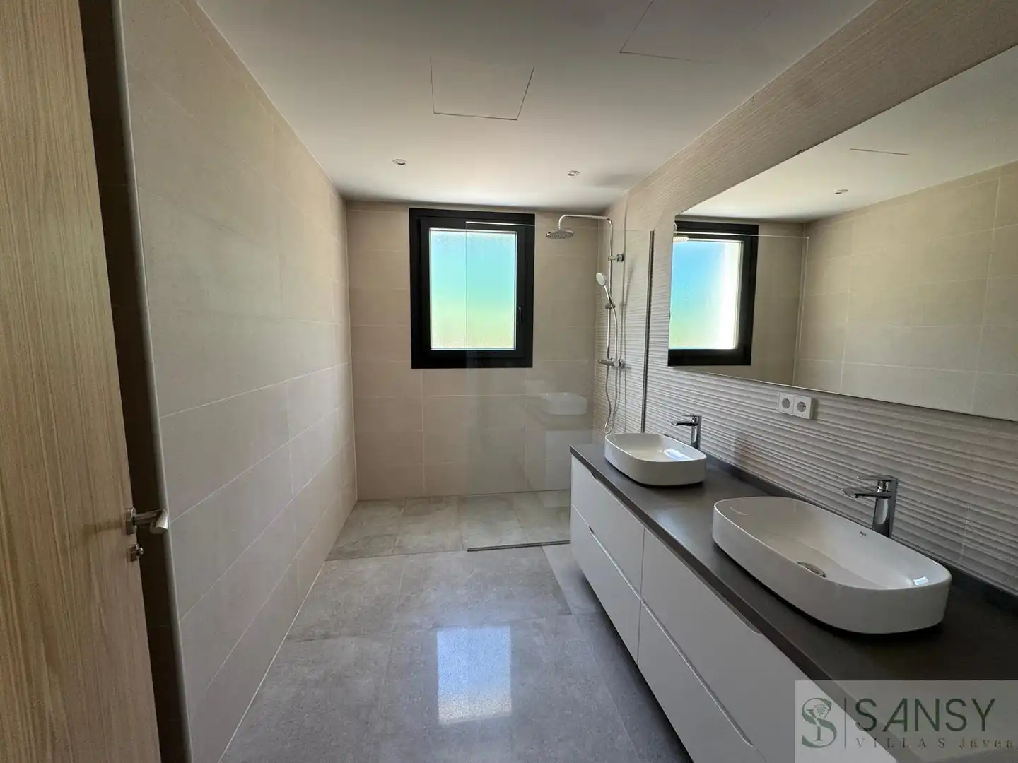 Bathroom of Houses for sale in Jávea / Xàbia  with Air Conditioner, Heating and Storage room