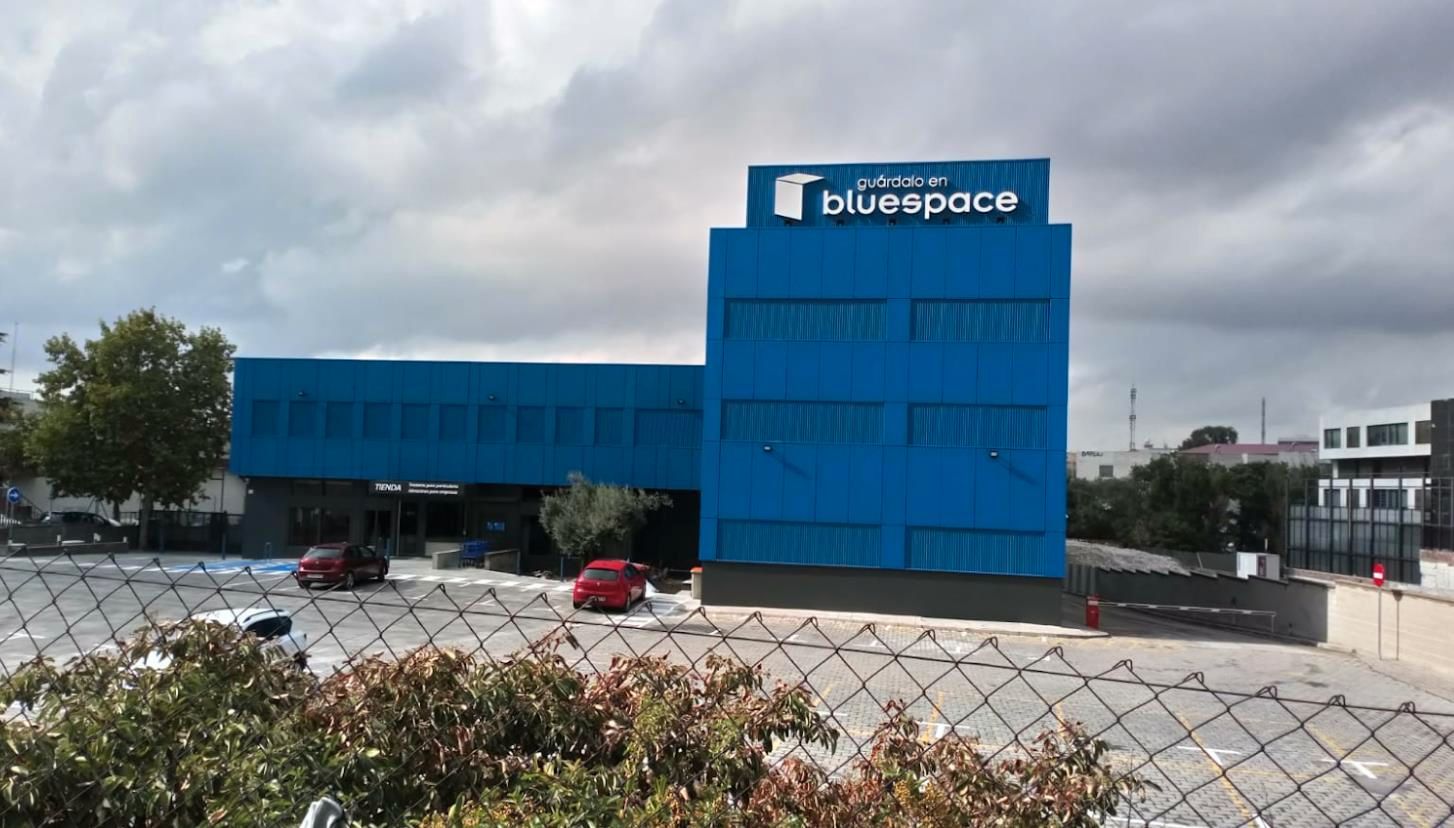 Exterior view of Storage room for rent in  Madrid Capital