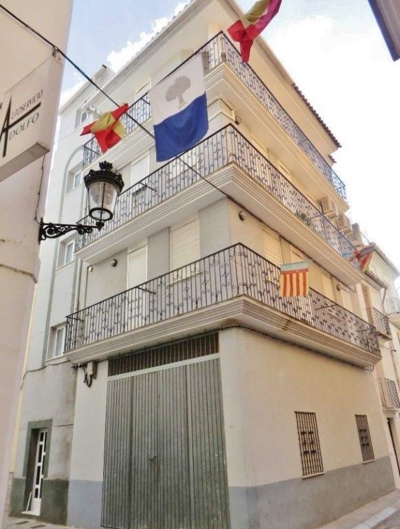 Vista exterior de Dúplex en venda en Navajas amb Calefacció, Terrassa i Moblat