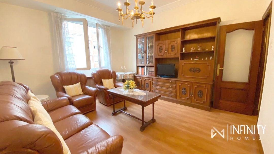 Living room of Flat to rent in Bilbao   with Heating, Terrace and Balcony