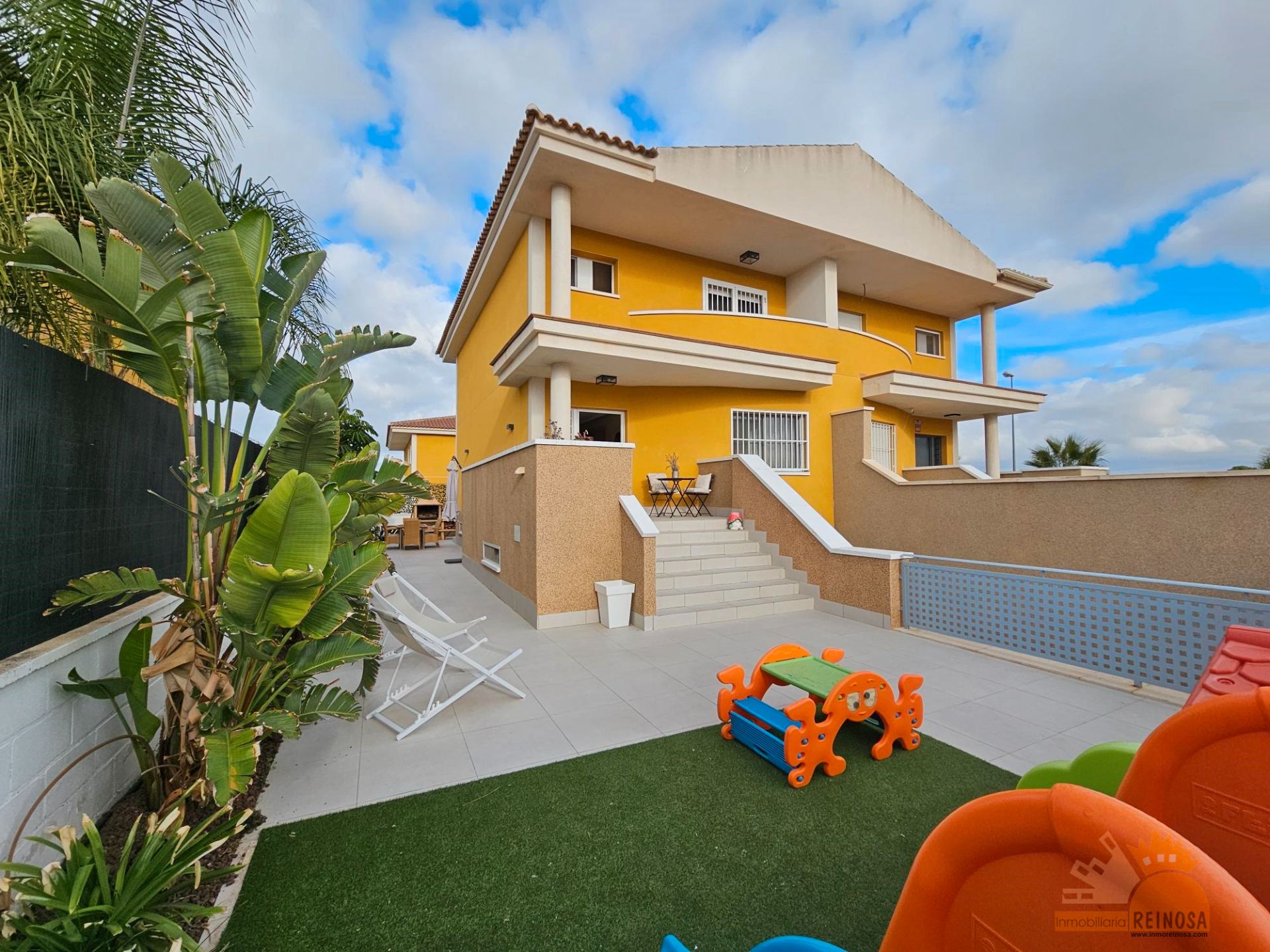 Exterior view of Single-family semi-detached for sale in Molina de Segura  with Air Conditioner, Heating and Private garden