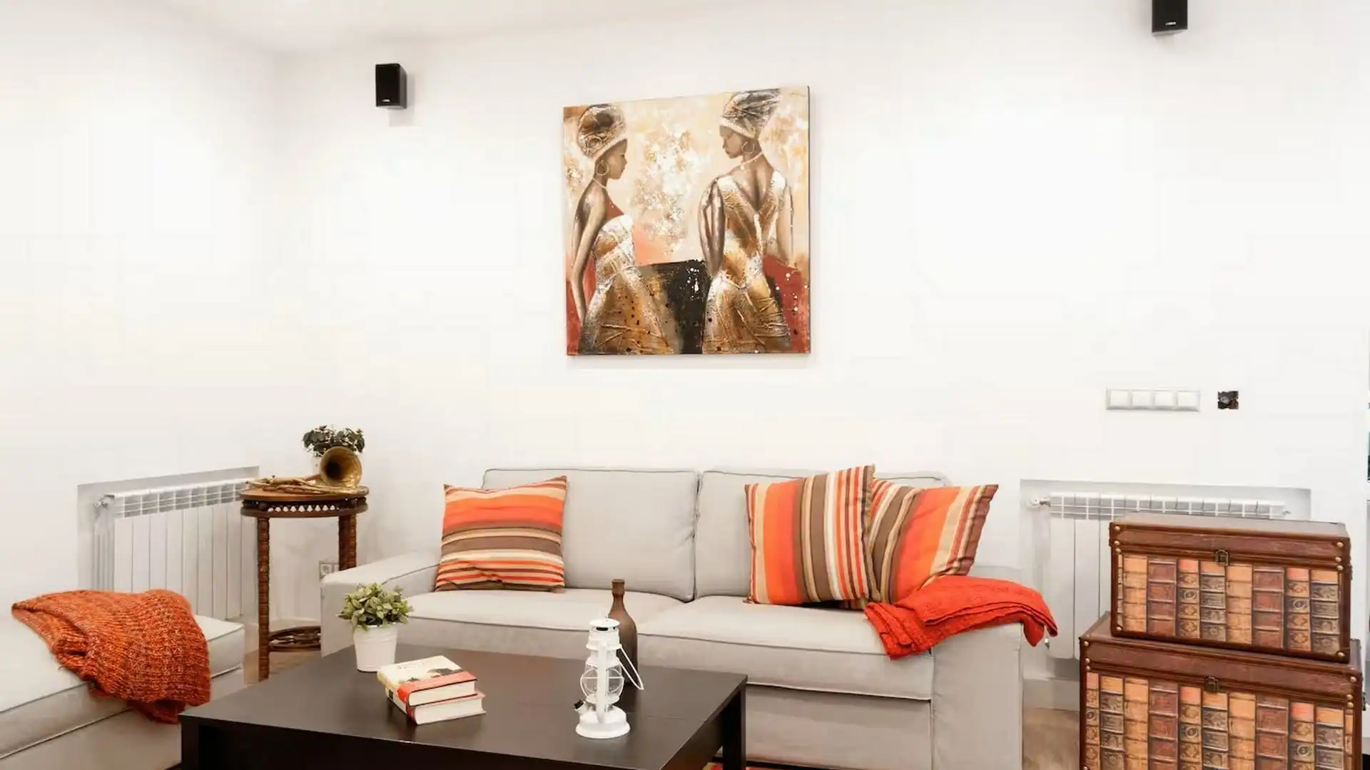 Sala de estar de Apartamento de alquiler en  Madrid Capital con Aire acondicionado, Calefacción y Amueblado