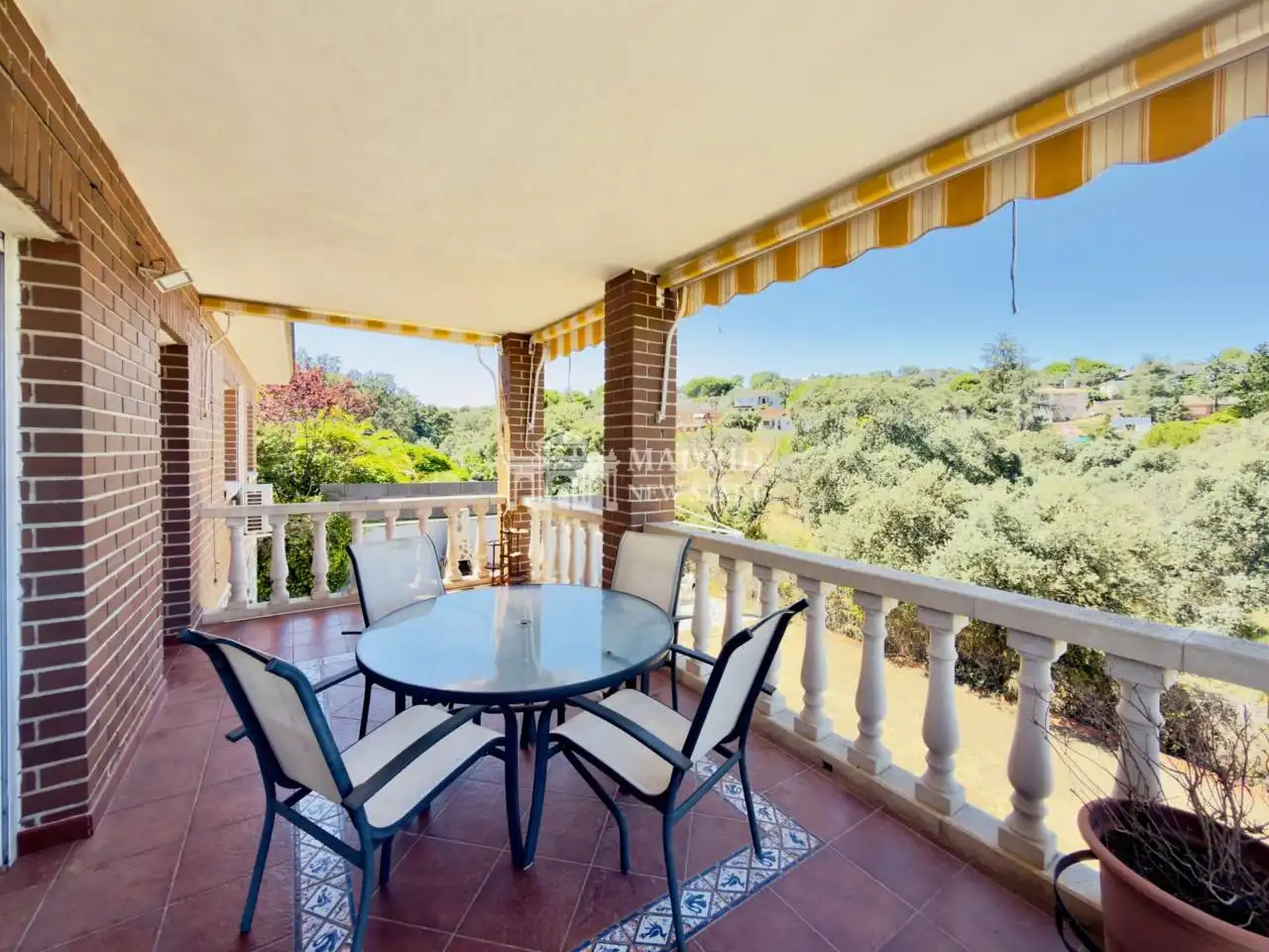 Terraza de Casa o chalet en venta en Villa del Prado con Aire acondicionado, Calefacción y Jardín privado