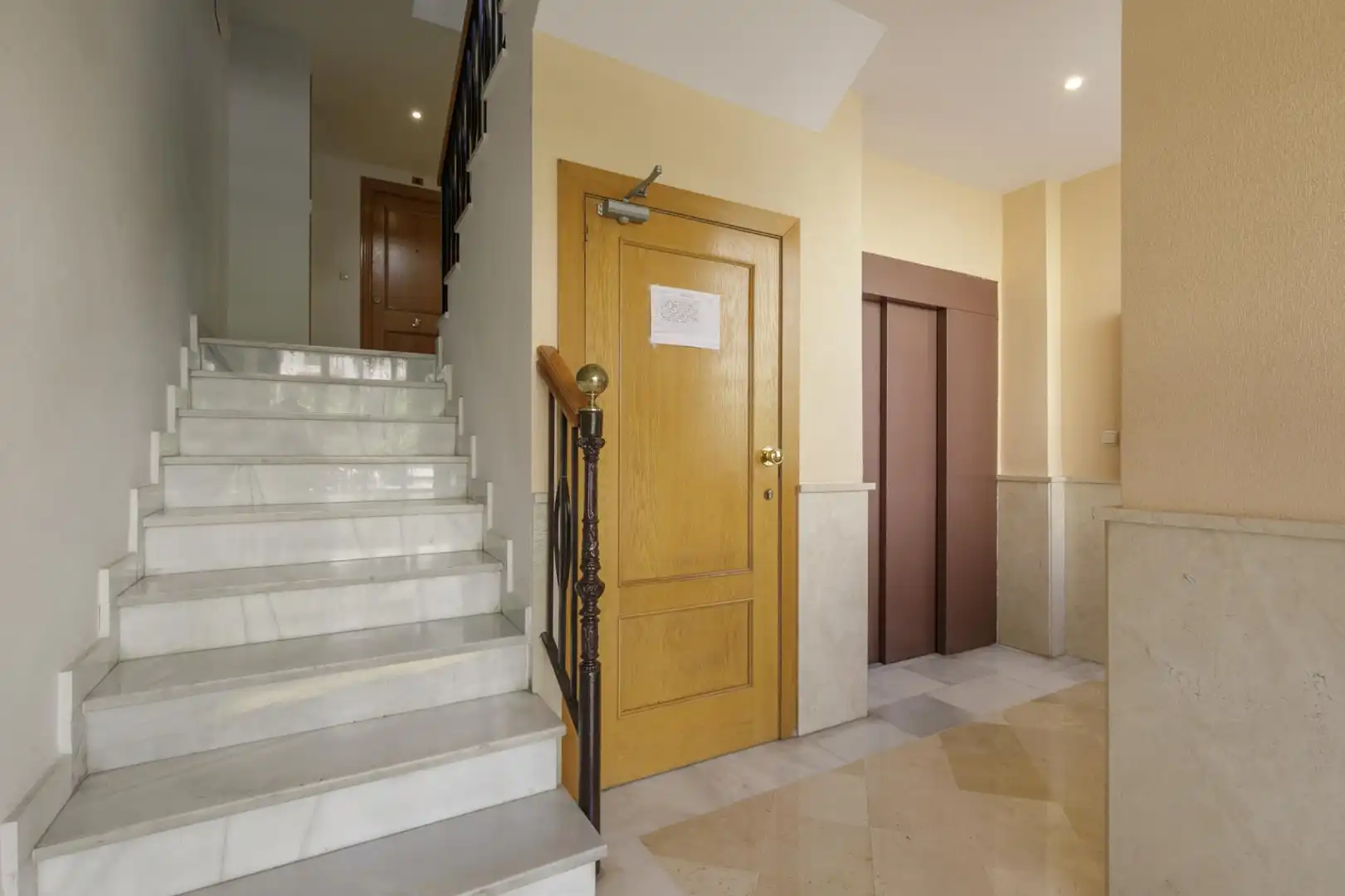 Apartament en venda a 54 Calle Ramón y Cajal #escalera p3 / 4B, Rosaleda - Juventud