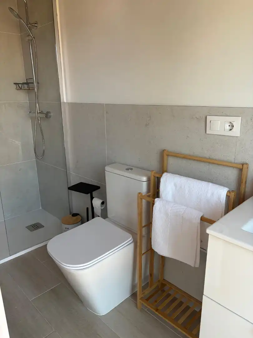 Bathroom of Houses for rent in Cangas   with Heating, Furnished and TV
