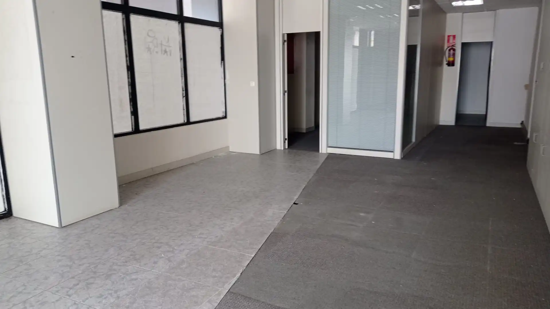Local de lloguer en Foz amb Aire condicionat, Calefacció i Moblat