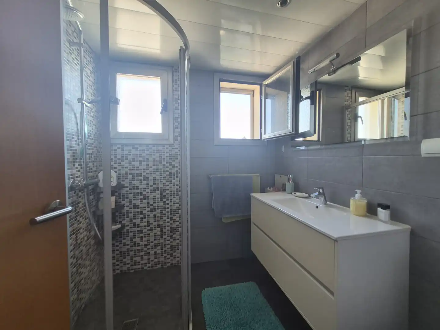 Bathroom of Flat for sale in Pineda de Mar  with Air Conditioner, Heating and Terrace