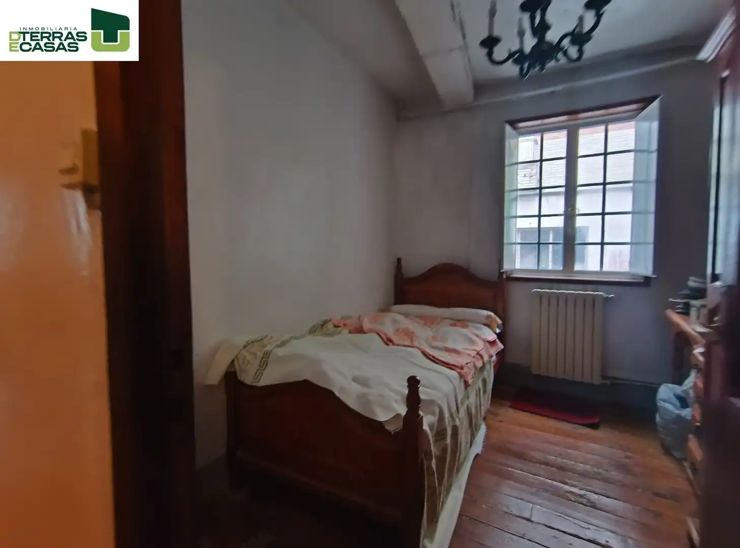 Dormitori de Casa o xalet en venda en Pontevedra Capital  amb Terrassa, Traster i Moblat
