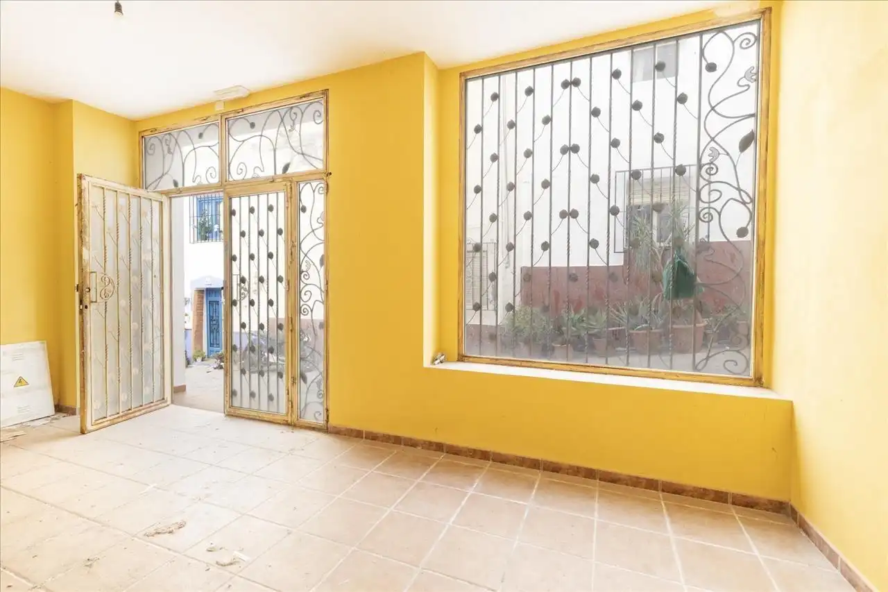 Wohnung zum Verkauf in Calle TORREMOLINOS, Almuñecar Centro