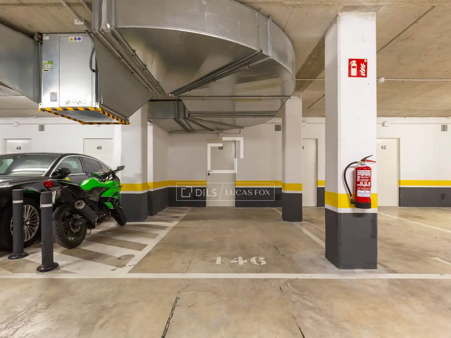 Parking de Piso de alquiler en Sant Feliu de Llobregat con Aire acondicionado, Terraza y Trastero