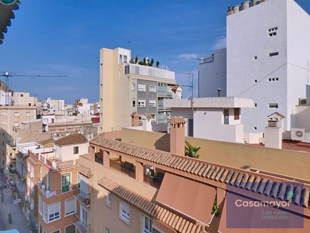 Vista exterior de Pis en venda en Alicante / Alacant amb Terrassa, Forn i Rentadora