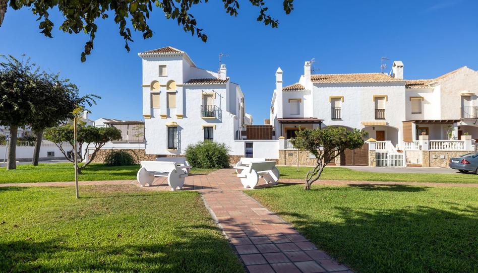 Photo 1 of Single-family semi-detached for sale in Avenida Avenida de Los Geranios, 10, Calahonda - Carchuna, Granada