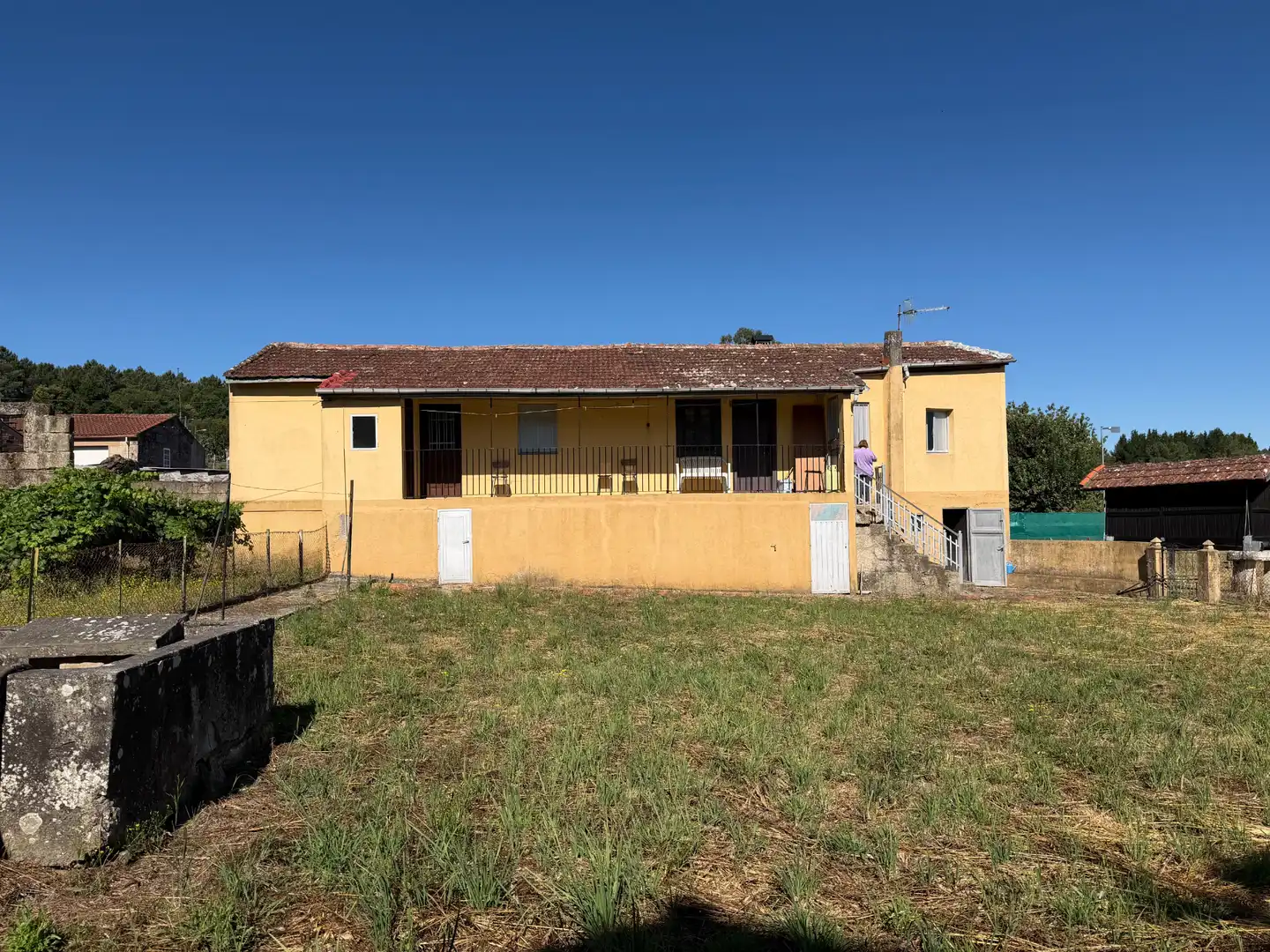 Casa amb terrassa en venda a Lugar Miomas 19