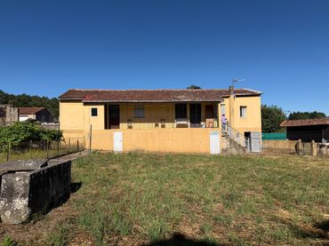 Casa con balcone in vendita a Lugar Miomas 19