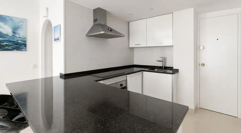 Cocina de Apartamento en venta en Calvià con Aire acondicionado, Terraza y Piscina comunitaria