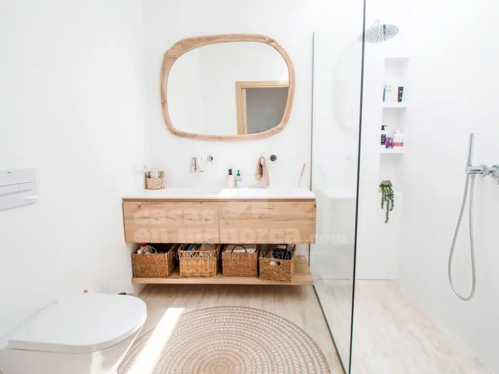 Bathroom of Houses for sale in Ciutadella de Menorca  with Air Conditioner, Private garden and Terrace