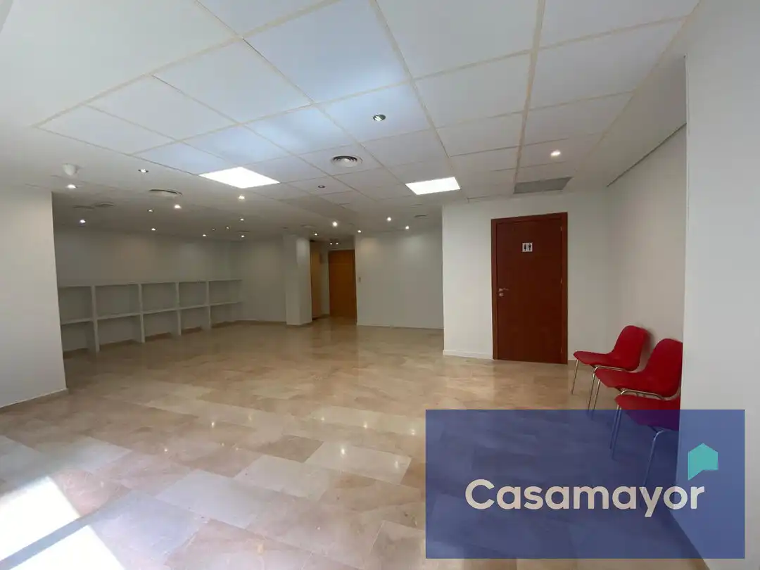 Oficina de alquiler en Avenida Maisonnave, Ensanche - Diputación