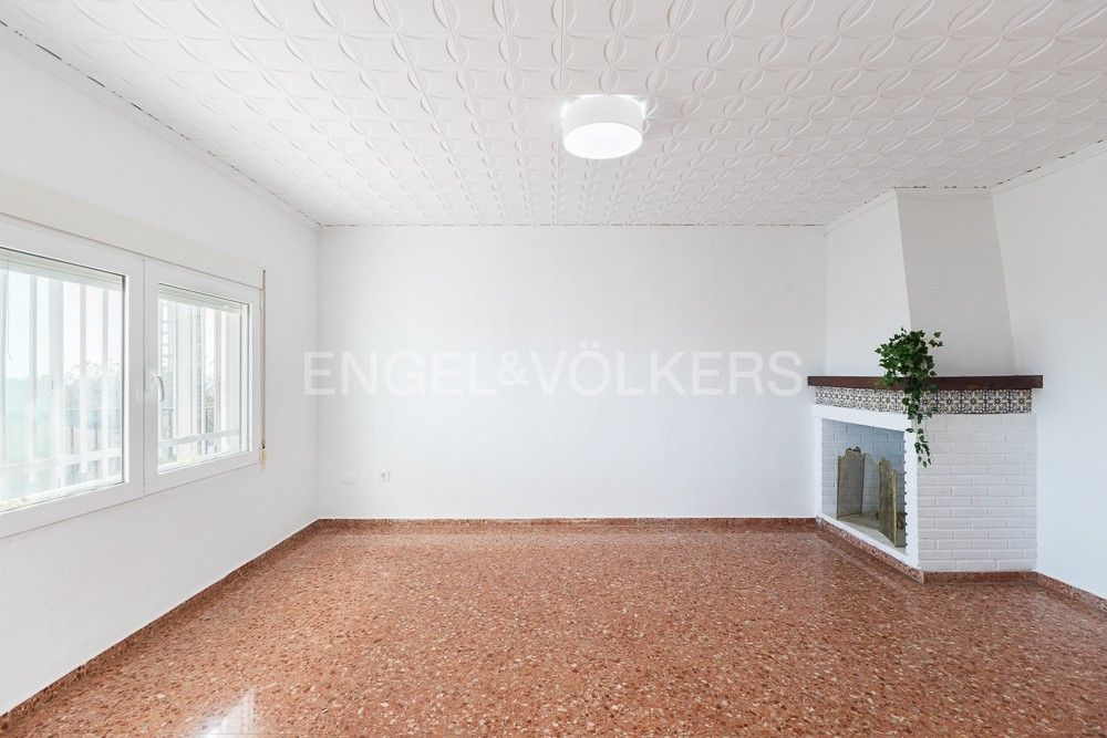 Sala d'estar de Casa o xalet en venda en Alginet amb Aire condicionat, Calefacció i Jardí privat