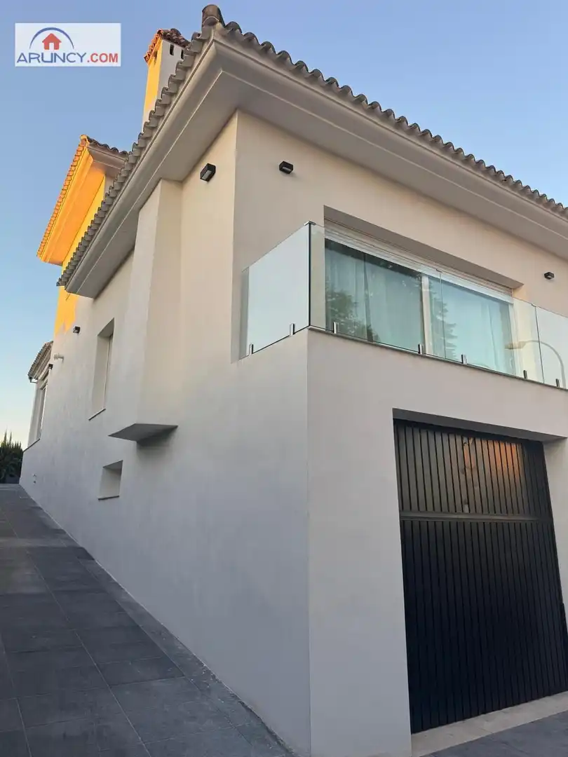 Exterior view of Houses for rent in Montequinto  with Air Conditioner, Parquet flooring and Terrace